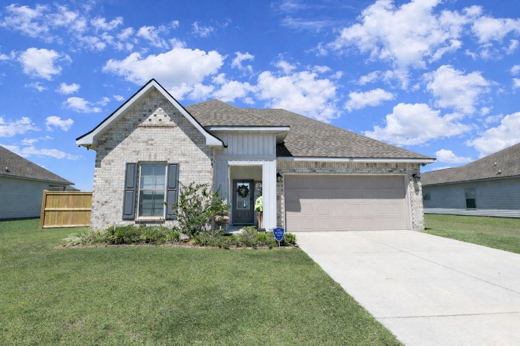 259 Shadow Pointe Road, Thibodaux, LA 70301
