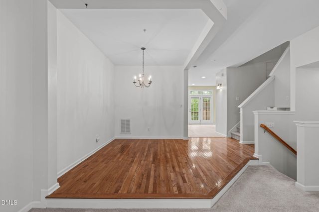 102 Cabernet Drive, Chapel Hill, NC 27516