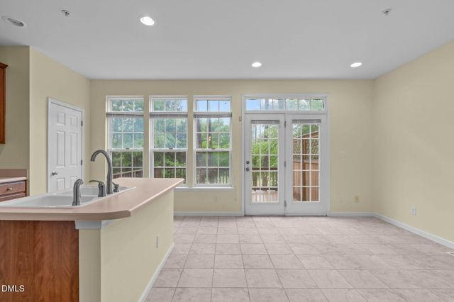 102 Cabernet Drive, Chapel Hill, NC 27516