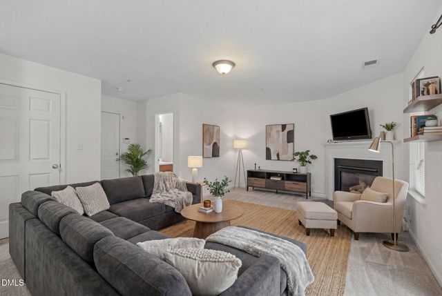 102 Cabernet Drive, Chapel Hill, NC 27516