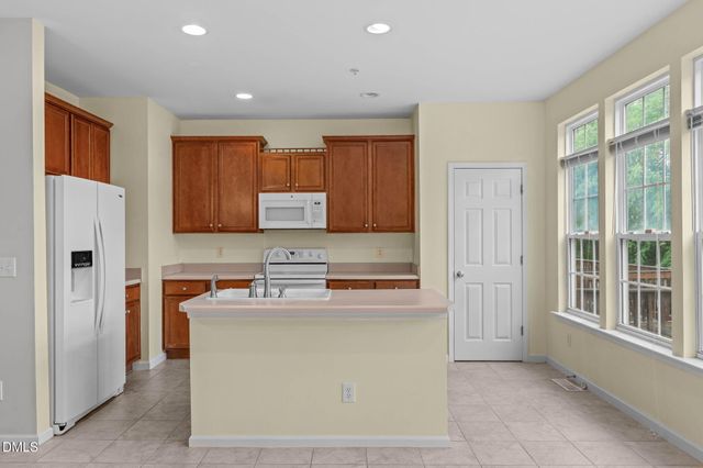 102 Cabernet Drive, Chapel Hill, NC 27516