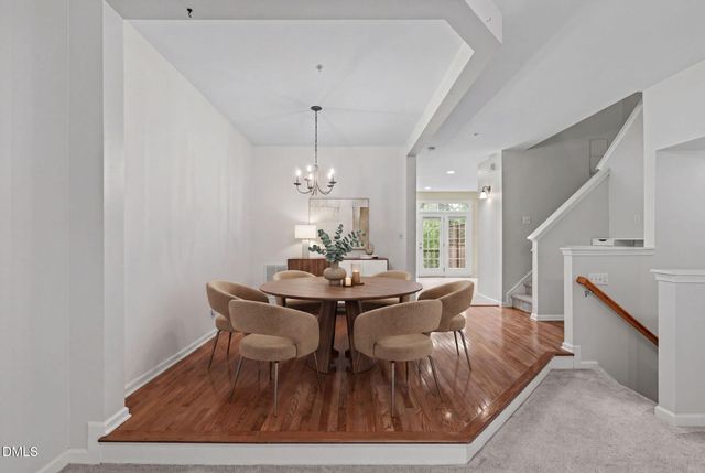 102 Cabernet Drive, Chapel Hill, NC 27516