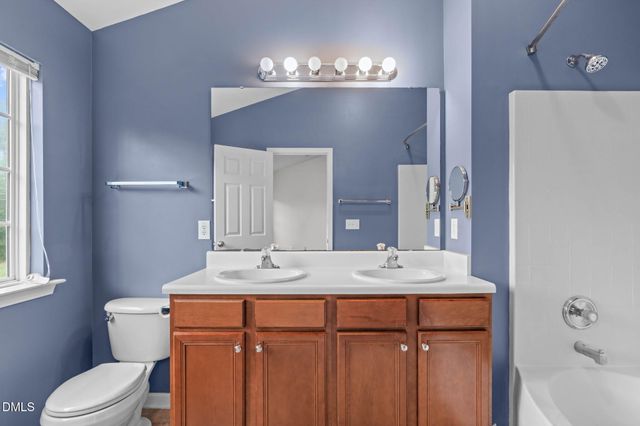 102 Cabernet Drive, Chapel Hill, NC 27516