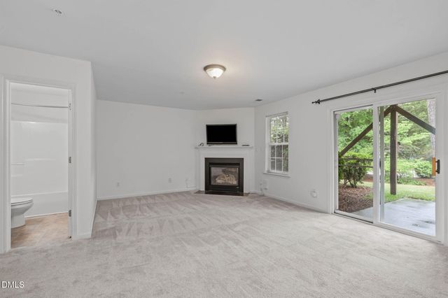 102 Cabernet Drive, Chapel Hill, NC 27516