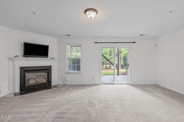 102 Cabernet Drive, Chapel Hill, NC 27516