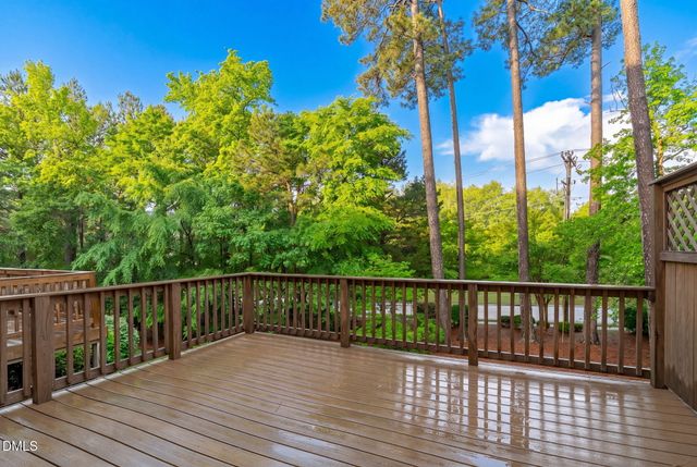 102 Cabernet Drive, Chapel Hill, NC 27516
