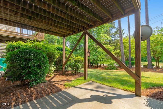 102 Cabernet Drive, Chapel Hill, NC 27516