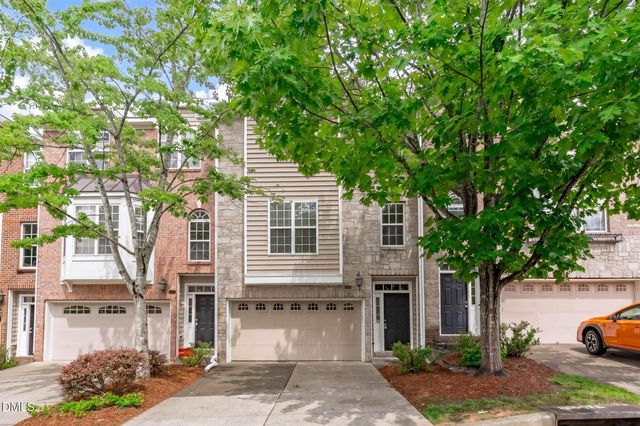 102 Cabernet Drive, Chapel Hill, NC 27516