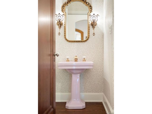 178 Ash St, Denver, CO 80220