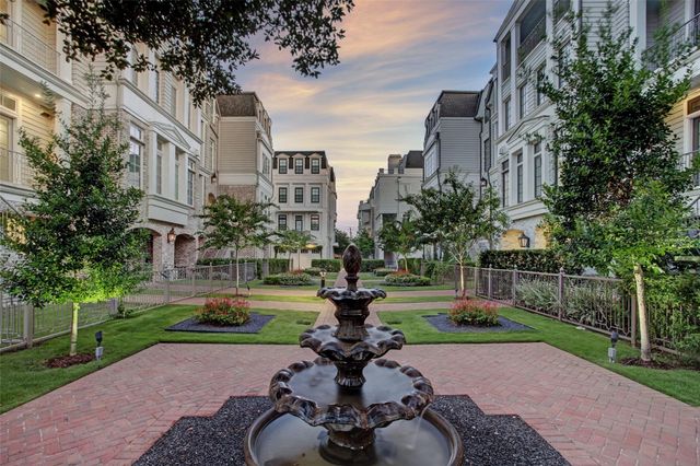 21 Crain Square, Houston, TX 77025