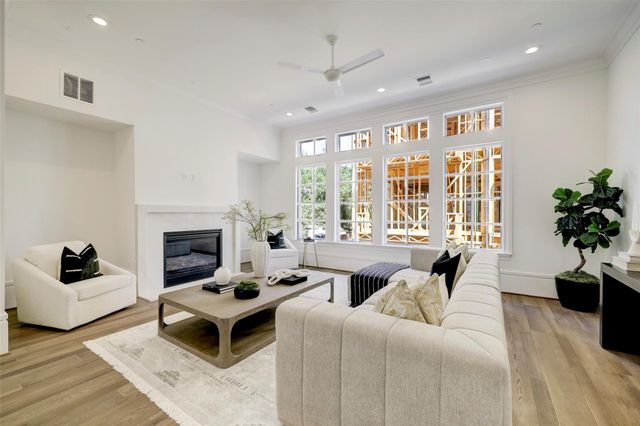 21 Crain Square, Houston, TX 77025