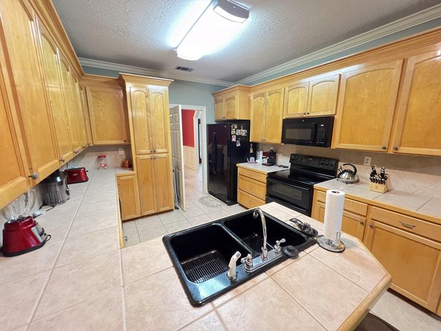 23 LE GRANDE, Hattiesburg, MS 39402