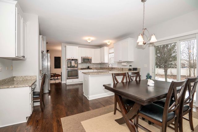 845 Barclay Drive, Bolingbrook, IL 60440