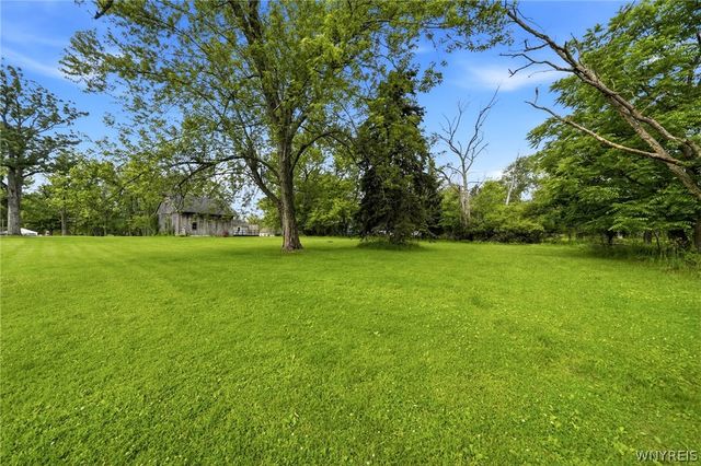 280 Bullis Road, West Seneca, NY 14224