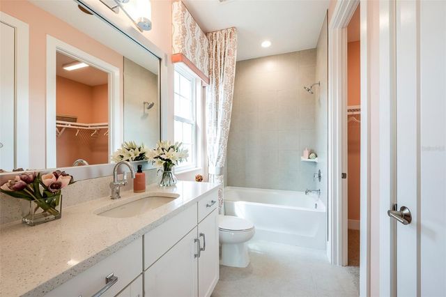 17939 CROPSIDE TRAIL, Lakewood Ranch, FL 34211