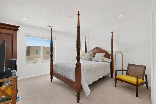 4736 Wheeler Peak, Santa Fe, NM 87507
