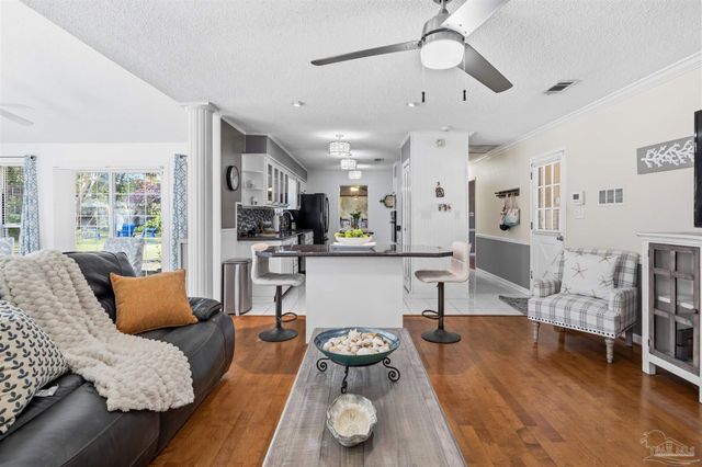 7865 Chesterfield Rd, Pensacola, FL 32506