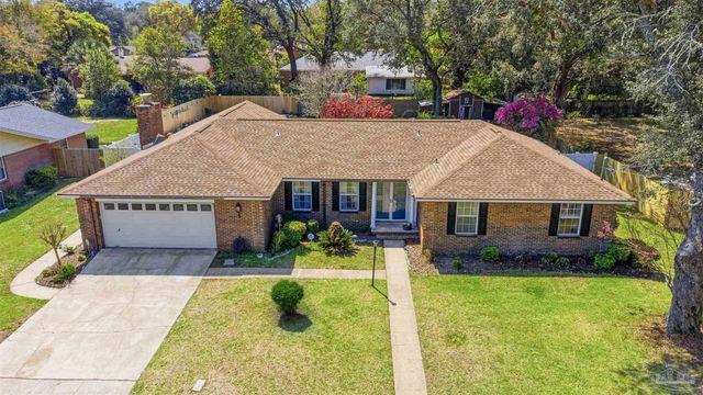 7865 Chesterfield Rd, Pensacola, FL 32506