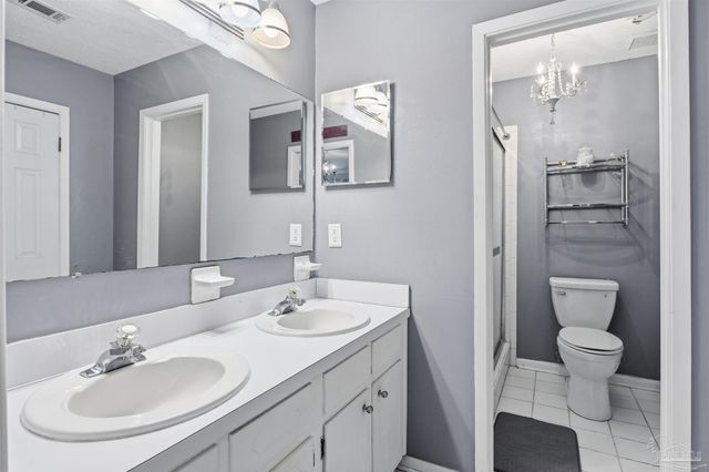 7865 Chesterfield Rd, Pensacola, FL 32506