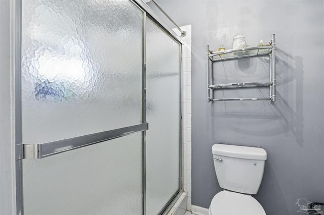 7865 Chesterfield Rd, Pensacola, FL 32506