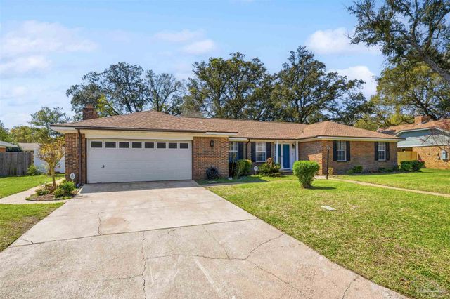 7865 Chesterfield Rd, Pensacola, FL 32506