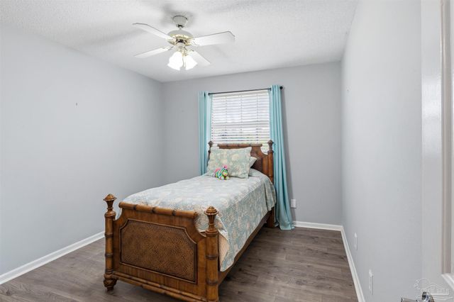 7865 Chesterfield Rd, Pensacola, FL 32506