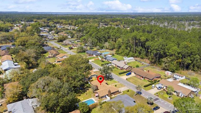 7865 Chesterfield Rd, Pensacola, FL 32506