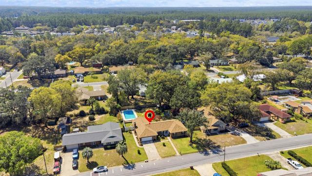 7865 Chesterfield Rd, Pensacola, FL 32506