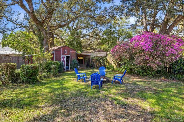 7865 Chesterfield Rd, Pensacola, FL 32506