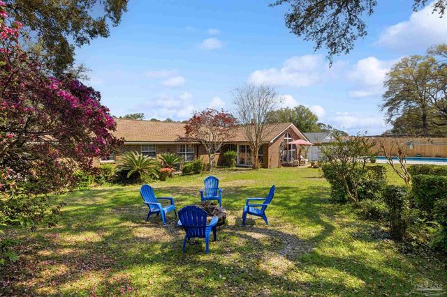 7865 Chesterfield Rd, Pensacola, FL 32506