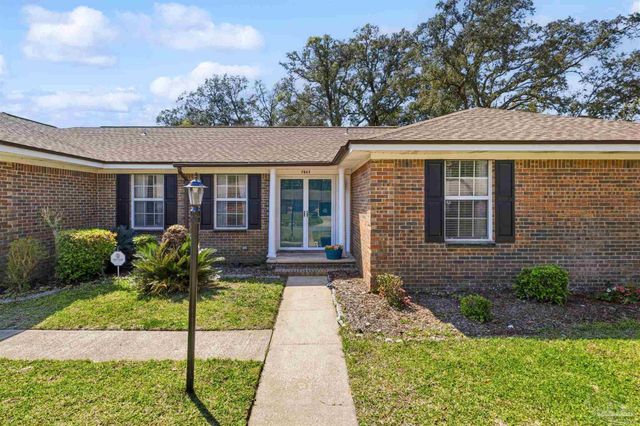 7865 Chesterfield Rd, Pensacola, FL 32506