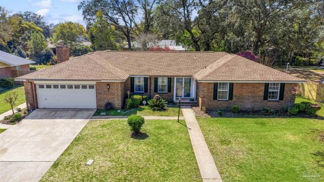 7865 Chesterfield Rd, Pensacola, FL 32506