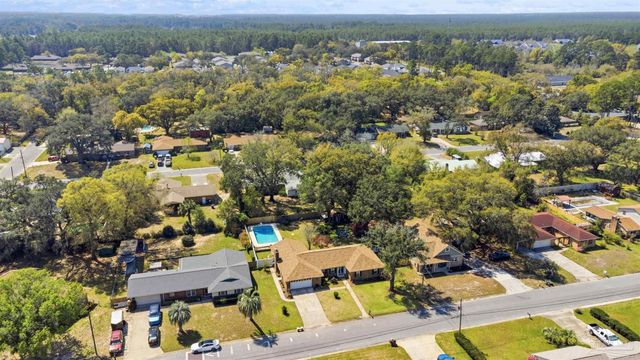 7865 Chesterfield Rd, Pensacola, FL 32506