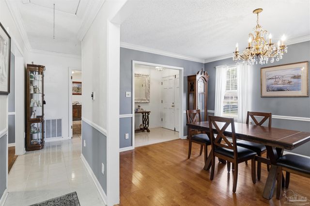 7865 Chesterfield Rd, Pensacola, FL 32506