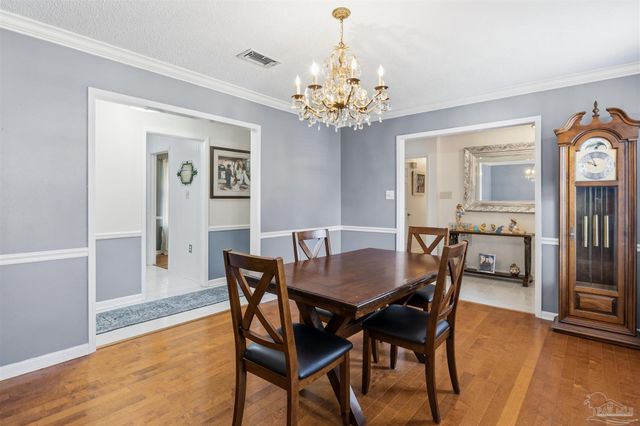 7865 Chesterfield Rd, Pensacola, FL 32506