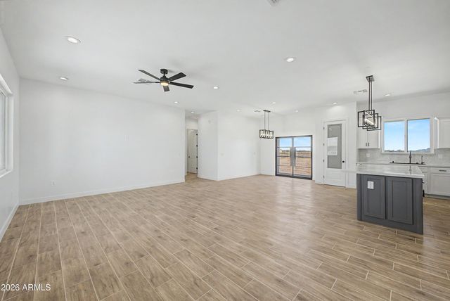 37475 W MISSOURI Avenue, Tonopah, AZ 85354