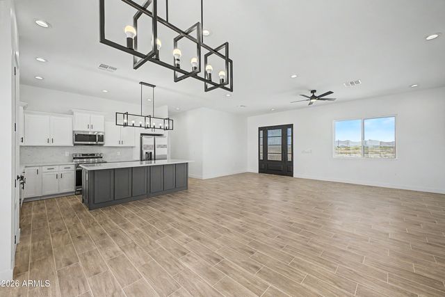 37475 W MISSOURI Avenue, Tonopah, AZ 85354