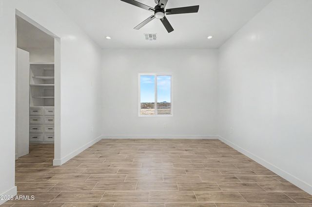 37475 W MISSOURI Avenue, Tonopah, AZ 85354