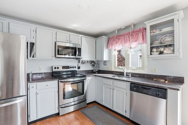 308 Ocean Meadows 308, Fairhaven, MA 02719