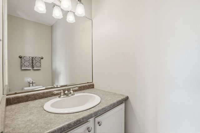 308 Ocean Meadows 308, Fairhaven, MA 02719