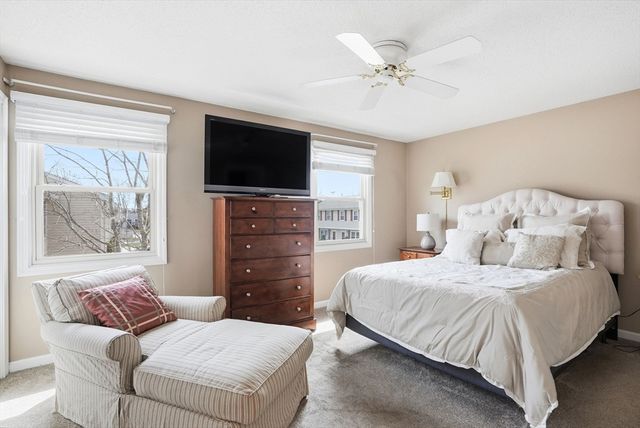 308 Ocean Meadows 308, Fairhaven, MA 02719