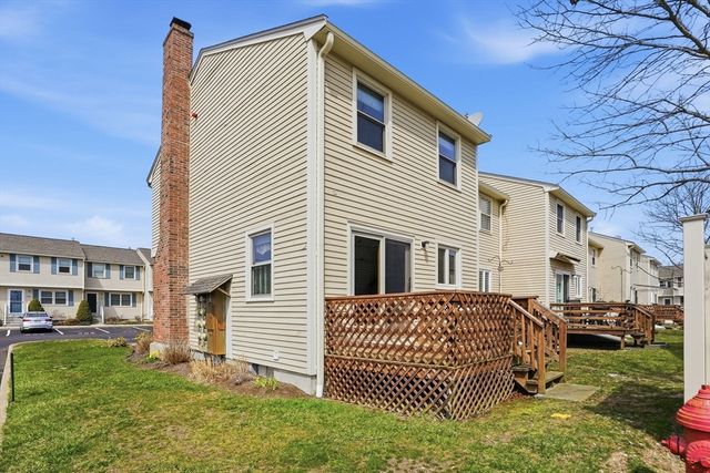 308 Ocean Meadows 308, Fairhaven, MA 02719