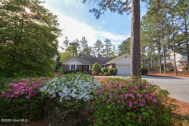 6 Spruce Lane, Pinehurst, NC 28374