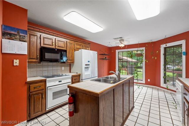 1010 Bear Track Drive, Van Buren, AR 72956