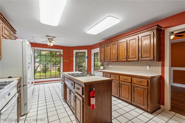 1010 Bear Track Drive, Van Buren, AR 72956