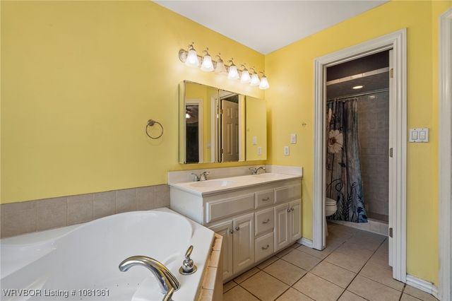 1010 Bear Track Drive, Van Buren, AR 72956
