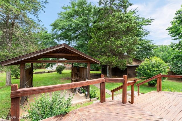 1010 Bear Track Drive, Van Buren, AR 72956