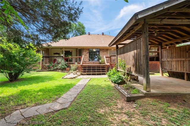 1010 Bear Track Drive, Van Buren, AR 72956