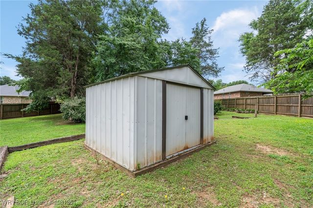 1010 Bear Track Drive, Van Buren, AR 72956