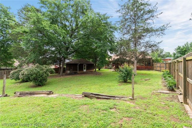 1010 Bear Track Drive, Van Buren, AR 72956